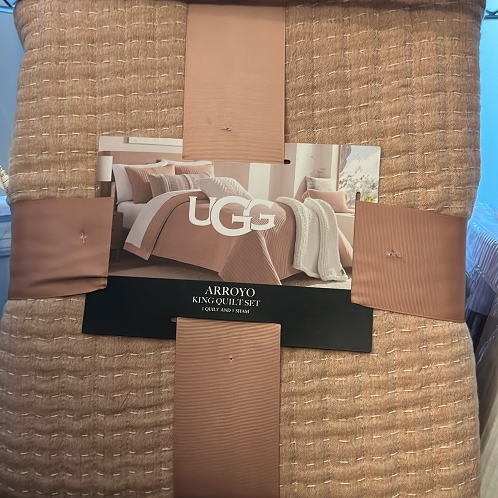 UGG ARROYO king Quilt set